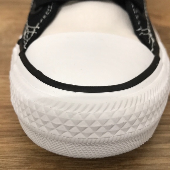 CONVERSE CTAS HIGH TOP BRAND NEW - Picture 9 of 15